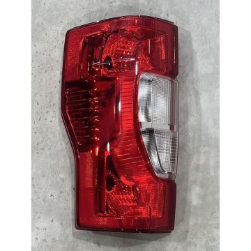 Tail Light Assembly Right w/o Blind Spot Detection for Ford F-250 Super Duty F-350 Super Duty F-450 Super Duty